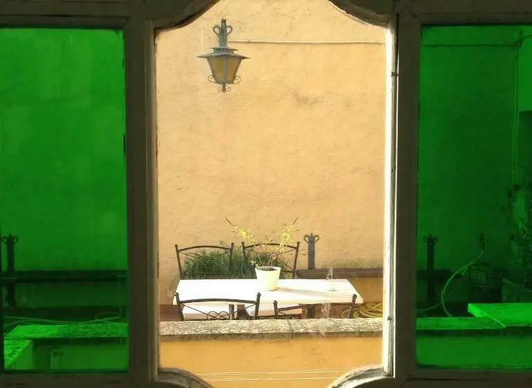 Superior Suite, Cal Comabella