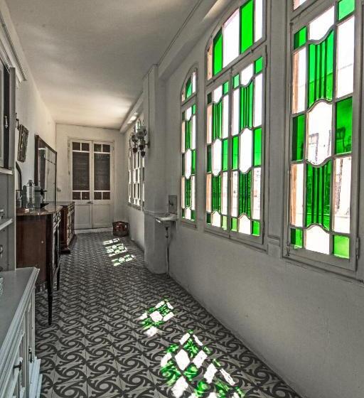 1 Bedroom Apartment Lake View, Cal Comabella