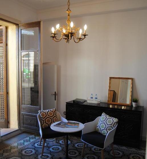 1 Bedroom Apartment Lake View, Cal Comabella