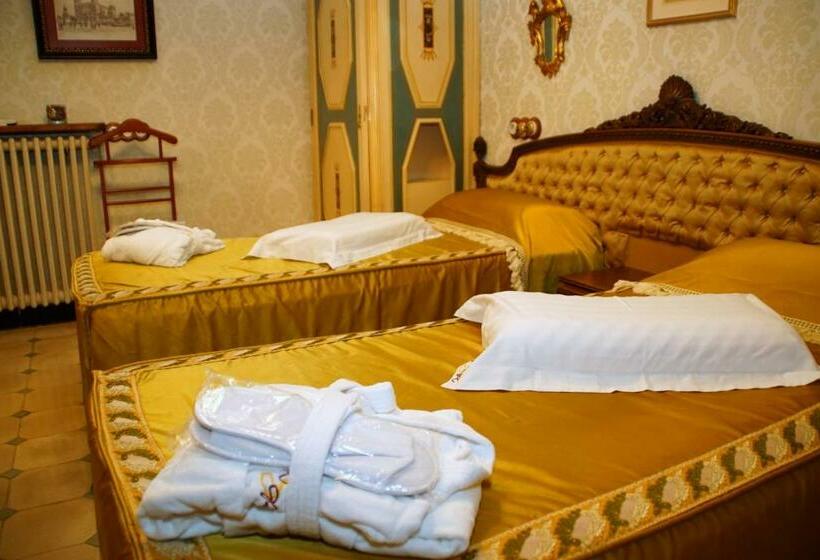 Номер Deluxe, Sitges Royal Rooms