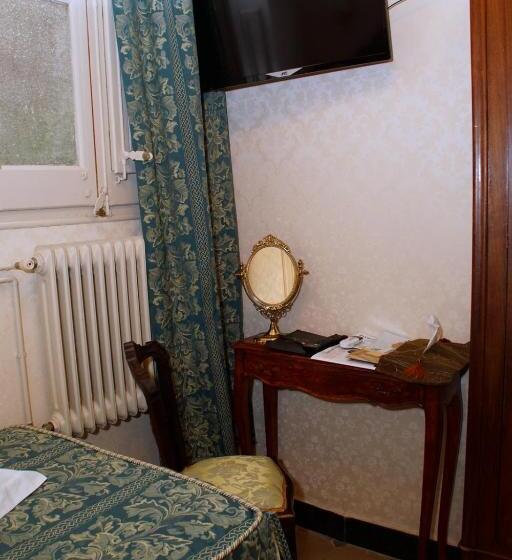 غرفة قياسية فردية, Sitges Royal Rooms