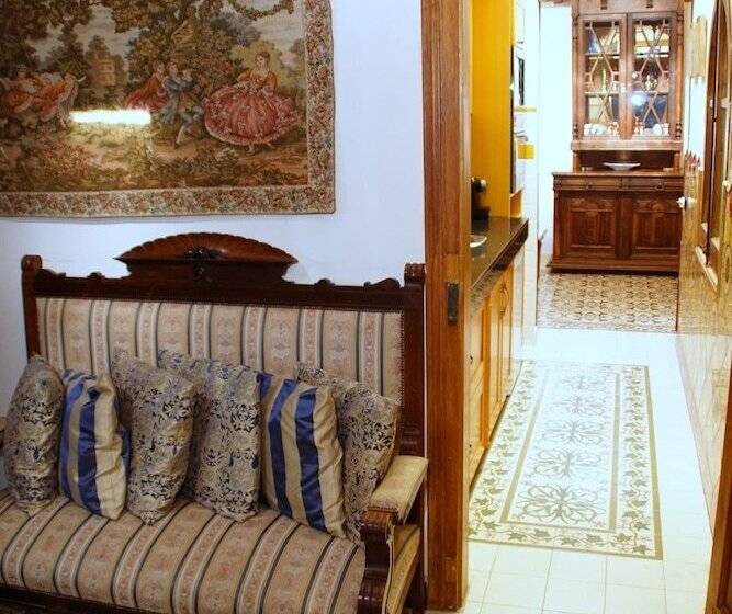 جناح ملكى, Sitges Royal Rooms