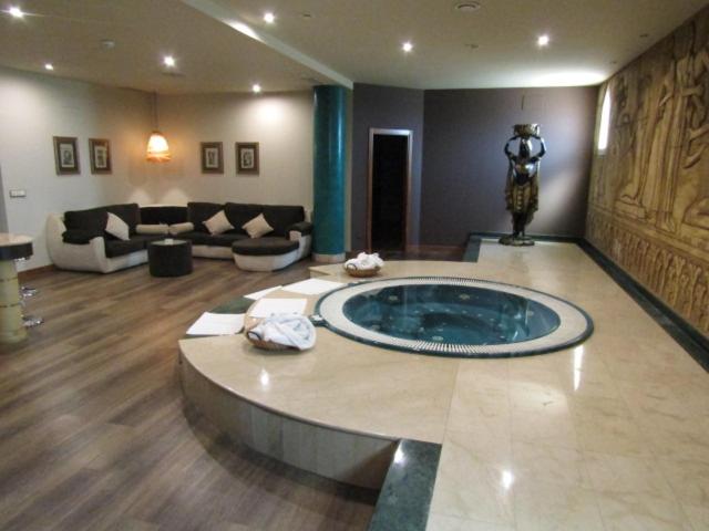 디럭스 스위트, Alkalat