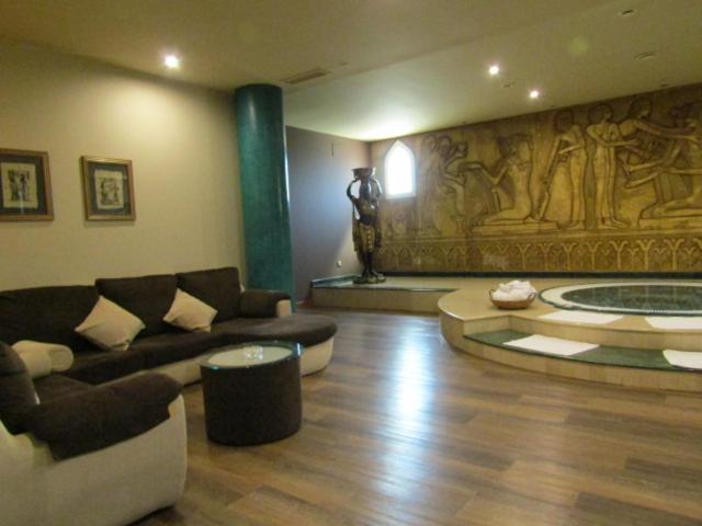 디럭스 스위트, Alkalat