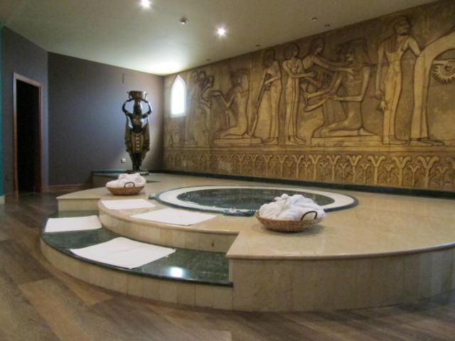 디럭스 스위트, Alkalat