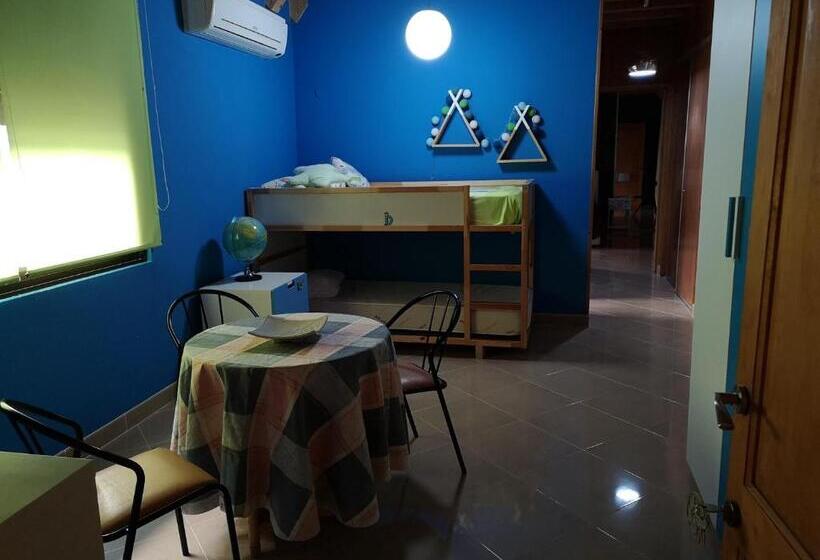 דירת שני חדרים, Casa Ceremines