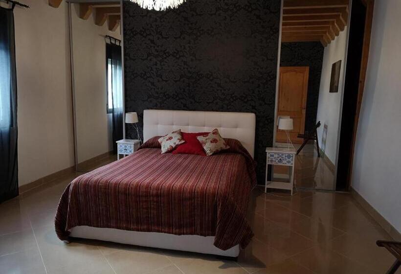 דירת שני חדרים, Casa Ceremines