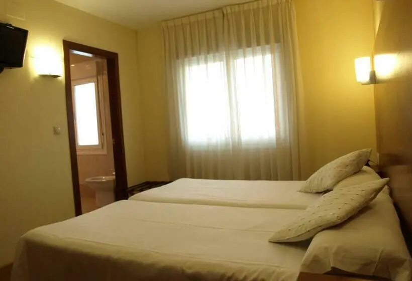 Standard Yhden Hengen Huone, Pension Viella Asturias