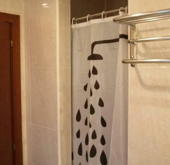Standard Yhden Hengen Huone, Pension Viella Asturias