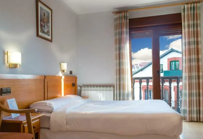 Standardrum, Hostal La Maya
