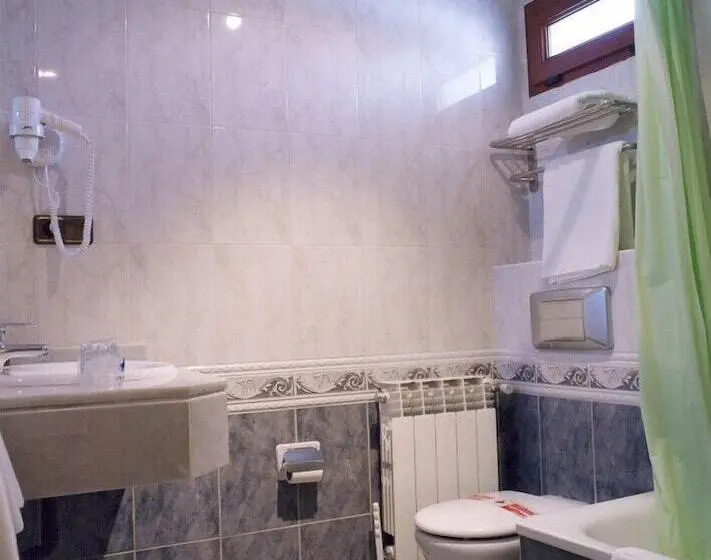 Standardrum, Hostal La Maya