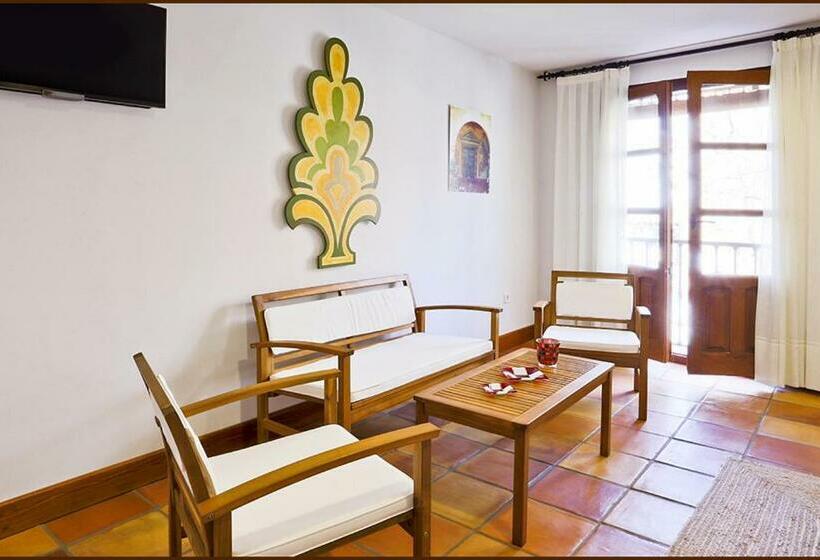 سوئیت با بالکن, Posada Del Tio Juanón