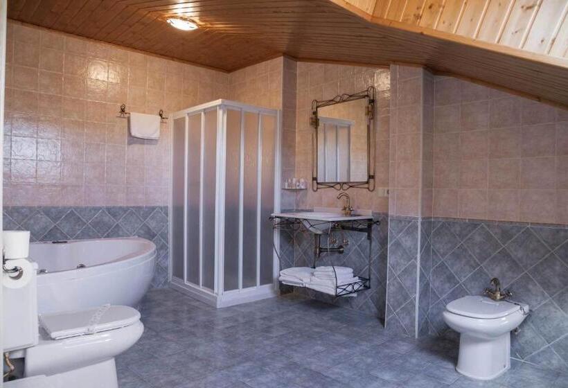 자쿠지 스위트, Rural La Plazuela