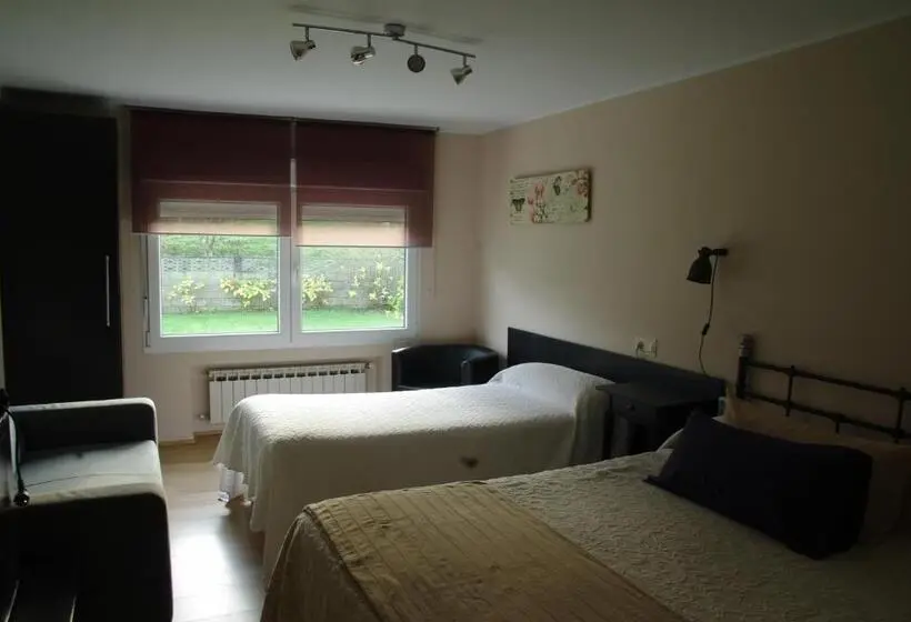 Standard Kolmen Hengen Huone, Sebreñu