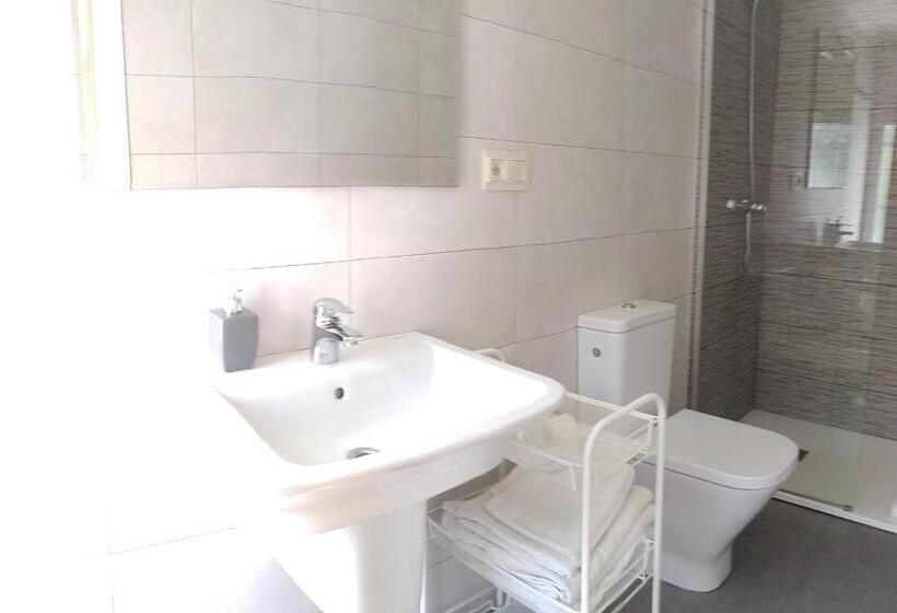 スタンダードトリプルルーム, Sebreñu