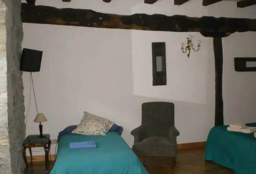 スタンダードトリプルルーム, Larraenea Bed And Breakfast