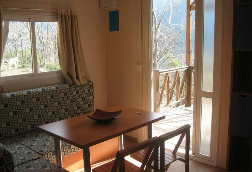 Бунгало Стандарт 2 Спальни, Bungalow Camping Trevélez