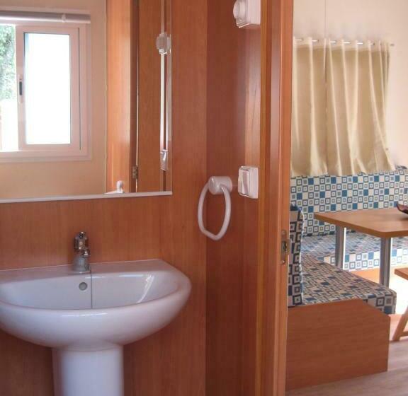 بنجلو قياسى غرفتين نوم, Bungalow Camping Trevélez