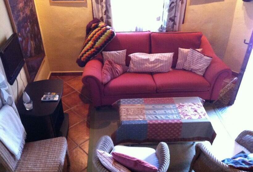 بنجلو قياسى غرفتين نوم, La Caldera Vieja