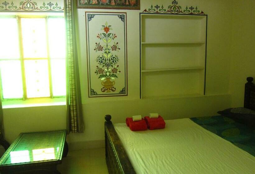 اتاق لوکس, Atithi Guest House Pushkar