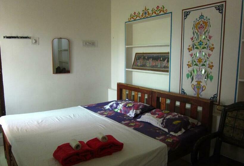 اتاق لوکس, Atithi Guest House Pushkar