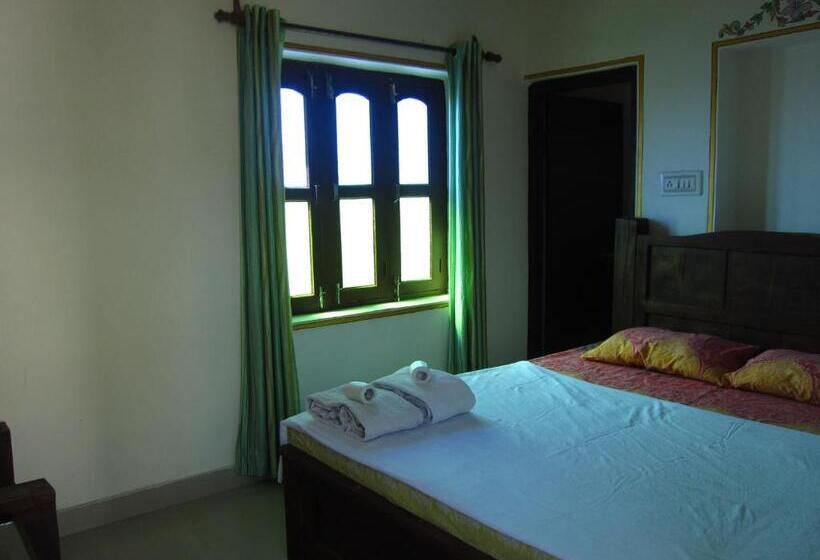 اتاق لوکس, Atithi Guest House Pushkar