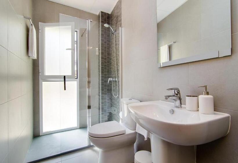 اتاق استاندارد با بالکن, Zalamera Bnb