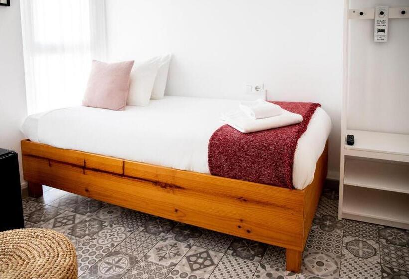 اتاق استاندارد یک نفره, Zalamera Bnb