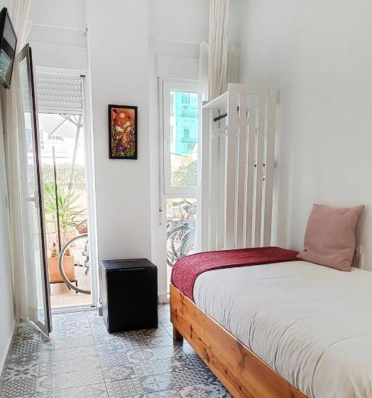 اتاق استاندارد یک نفره, Zalamera Bnb