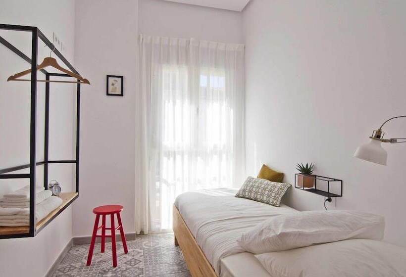 اتاق استاندارد یک نفره, Zalamera Bnb