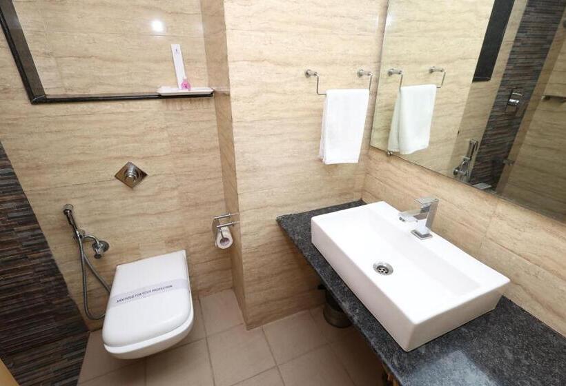 חדר דלוקס, Akash Inn