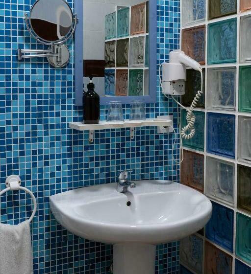 اتاق اکونومی, Alquimia Cadiz