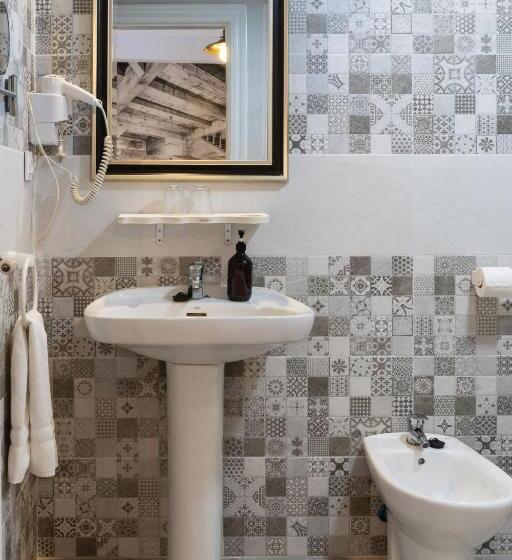 اتاق اکونومی, Alquimia Cadiz