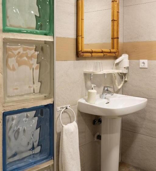 اتاق اکونومی, Alquimia Cadiz