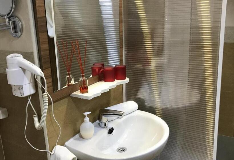 اتاق اکونومی, Alquimia Cadiz