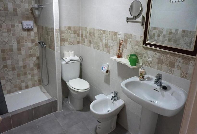 اتاق خانوادگی, Alquimia Cadiz