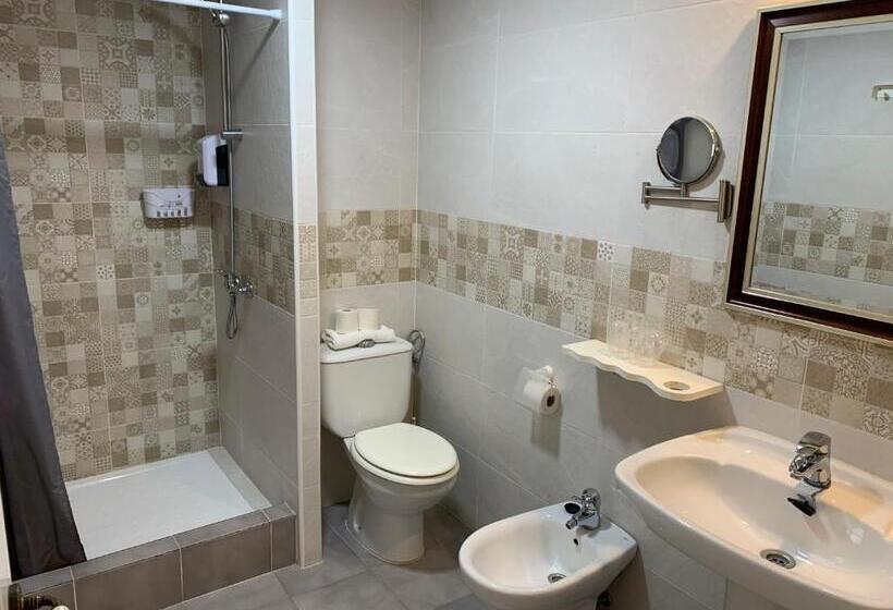 اتاق استاندارد سه نفره, Alquimia Cadiz