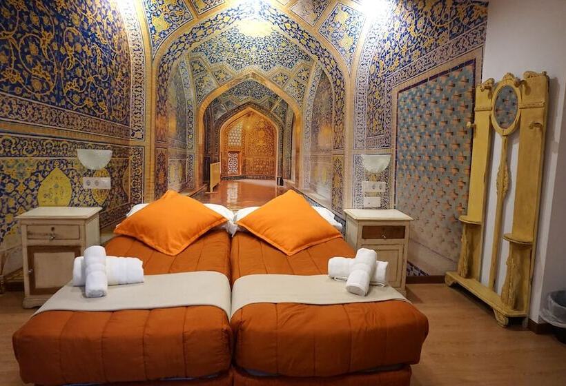 اتاق اکونومی, Alquimia Cadiz