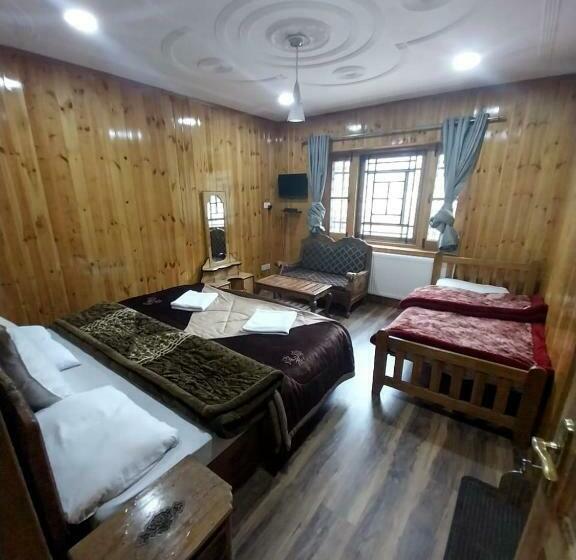 חדר דלוקס, Barzman