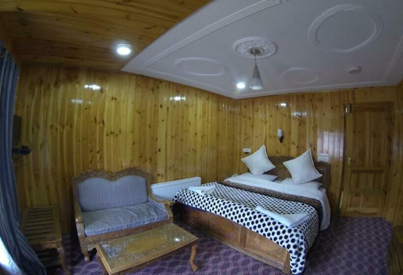 חדר דלוקס, Barzman