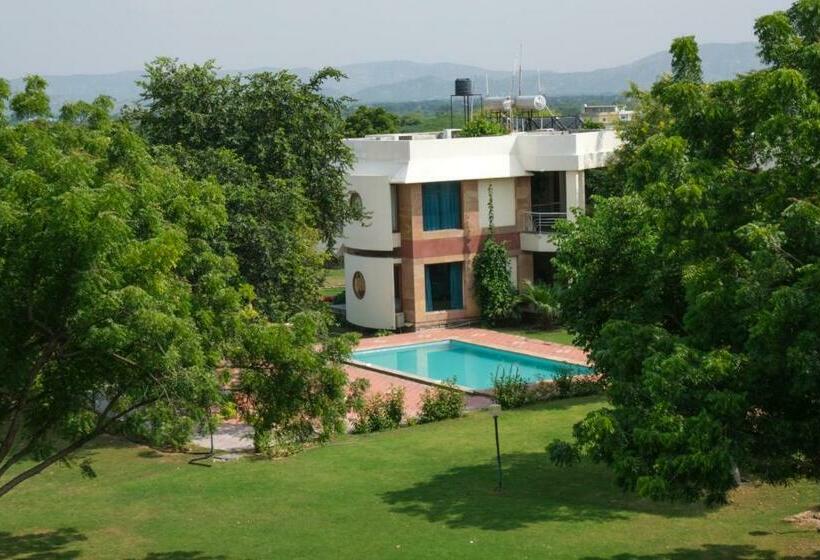 اتاق داخلی دلوکس, The Chitvan Resort