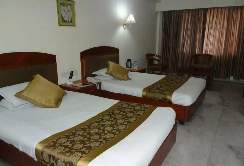 اتاق کلاب, Daspalla Executive Court