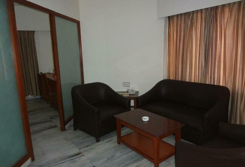 Люкс, Daspalla Executive Court