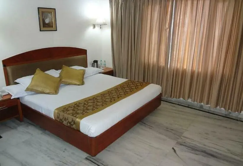 اتاق کلاس بیزنس, Daspalla Executive Court