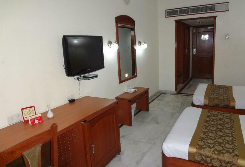 Номер Клуб, Daspalla Executive Court