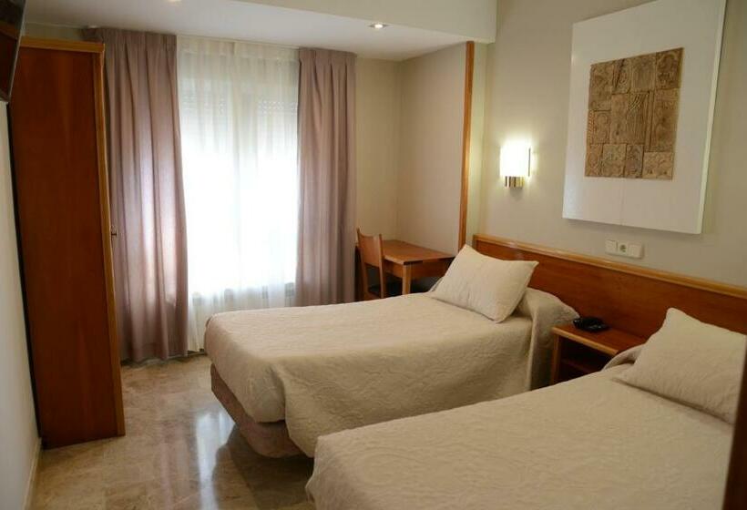 اتاق استاندارد, Escudero