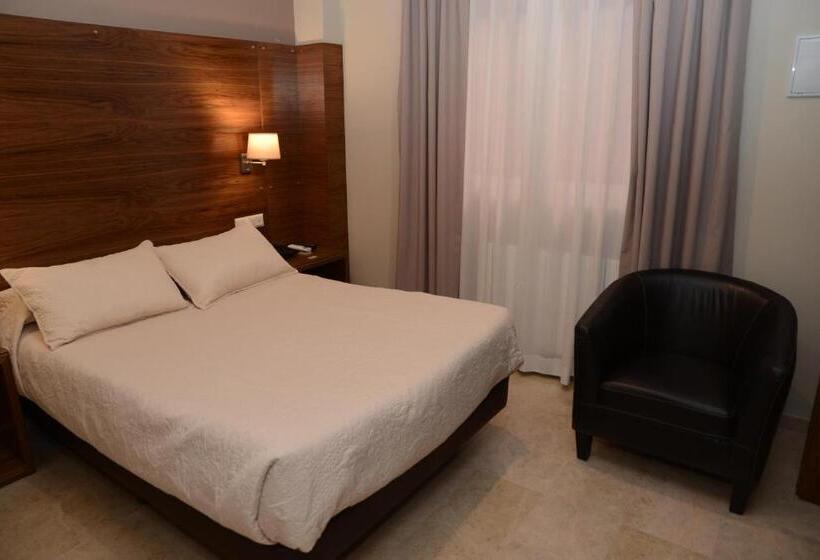 اتاق استاندارد, Escudero