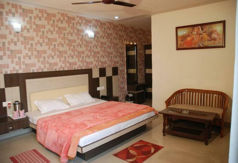 Номер Deluxe, Ganpati Palace