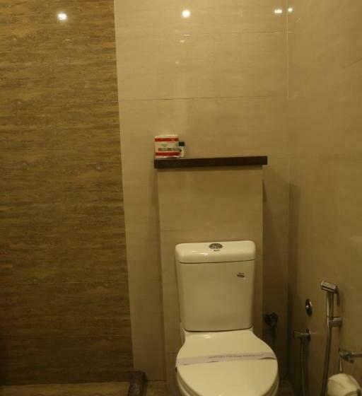 Pokój Rodzinny, Kamla Palace