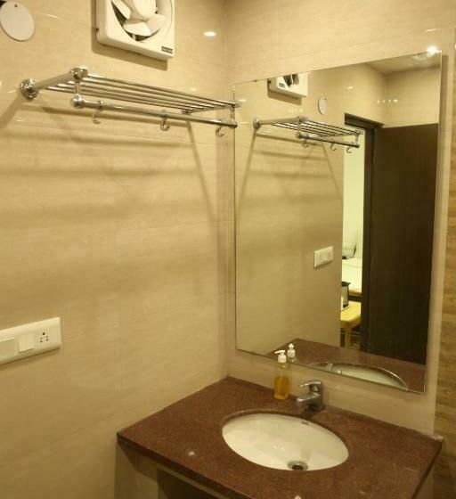 Pokój Rodzinny, Kamla Palace